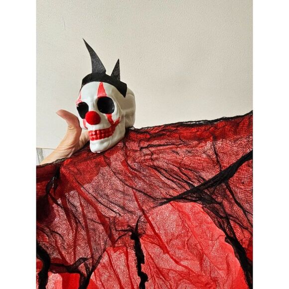Regent clown hanging Halloween prop - Picture 4 of 7